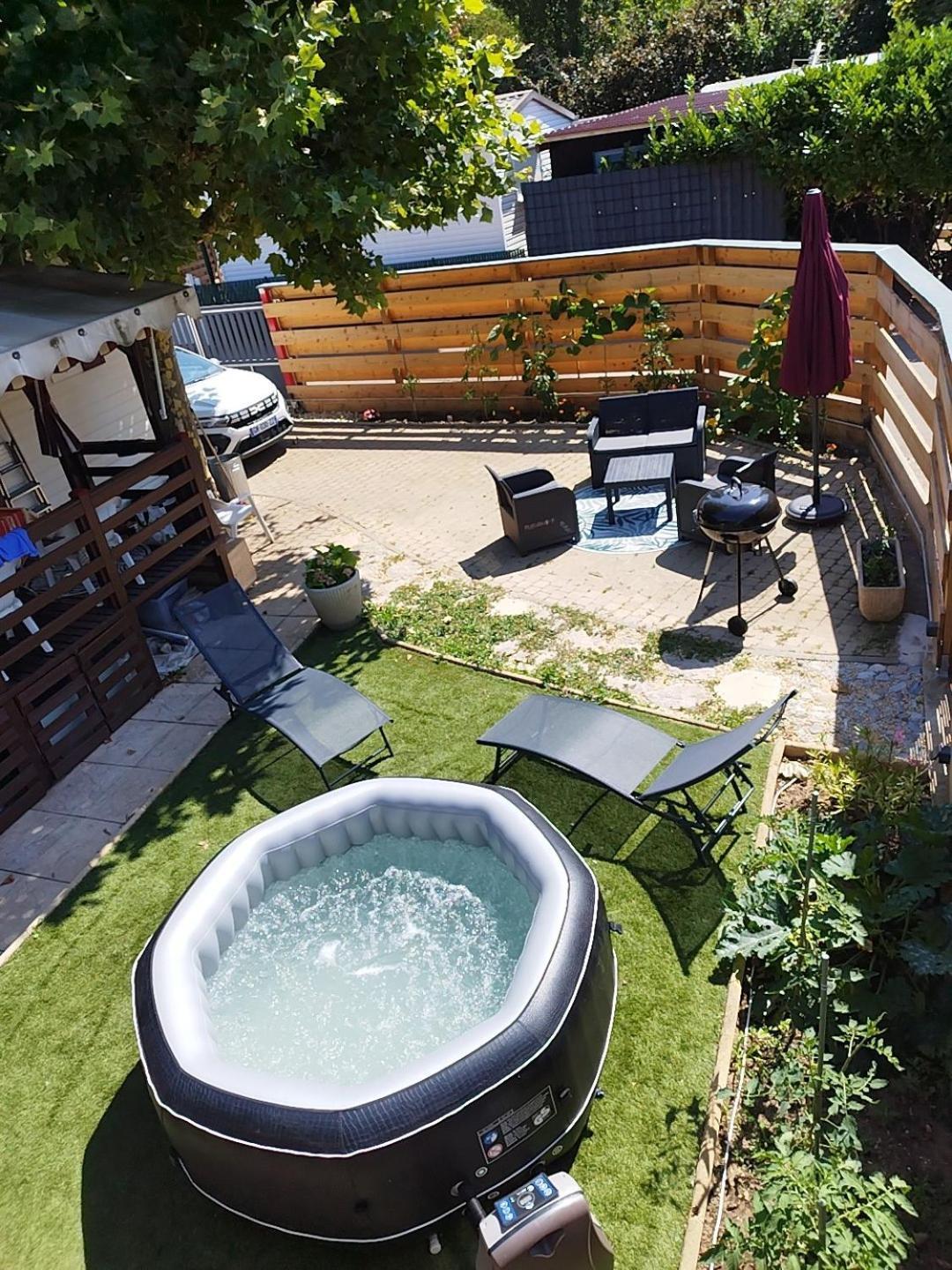 Hotel Havre De Paix Bord De Saone Avec Jacuzzi à Massieux Extérieur photo